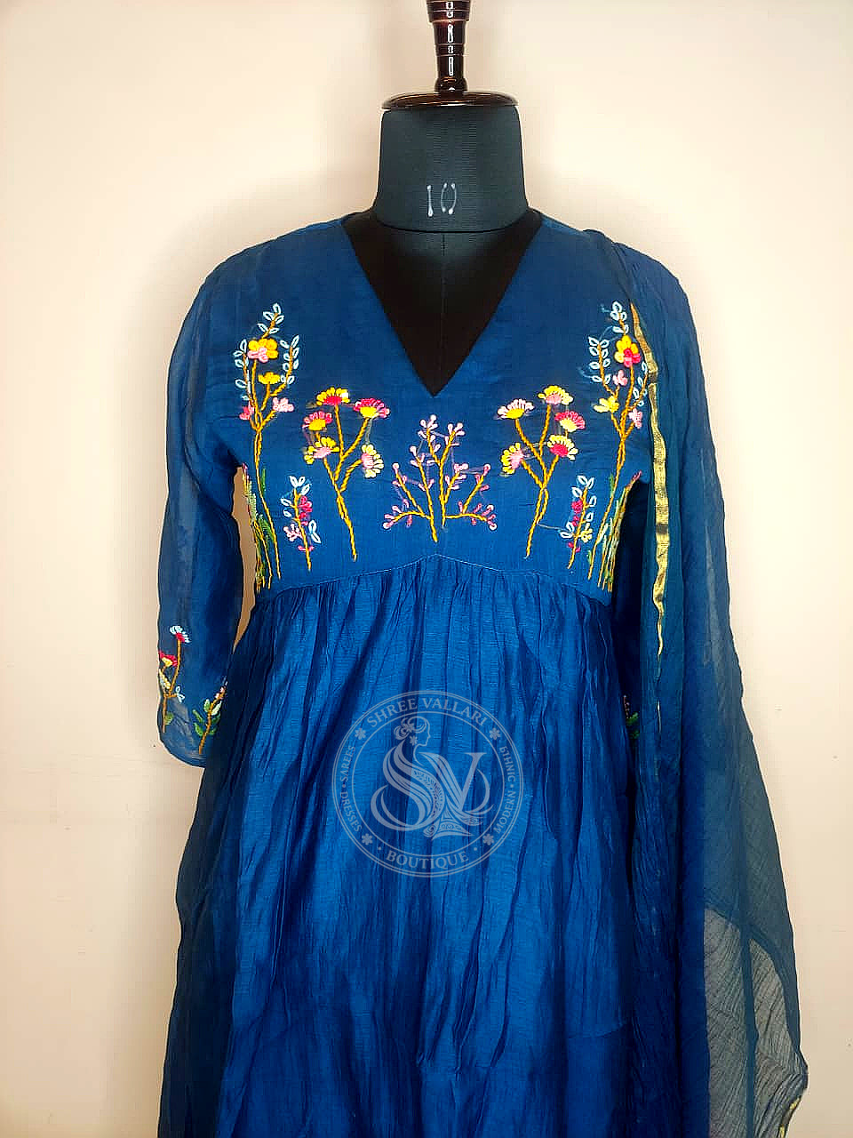 Navy Blue Floral Embroidered Kurta Set for Women