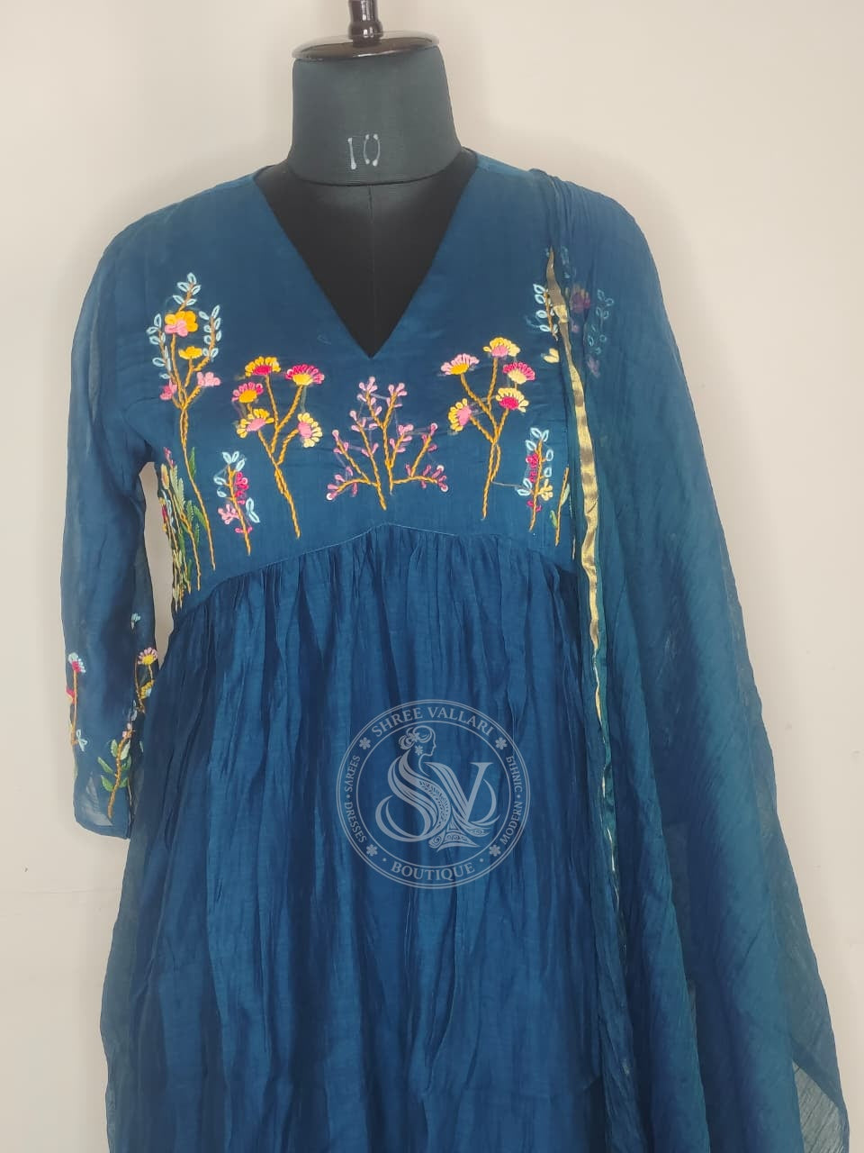 Navy Blue Floral Embroidered Kurta Set for Women